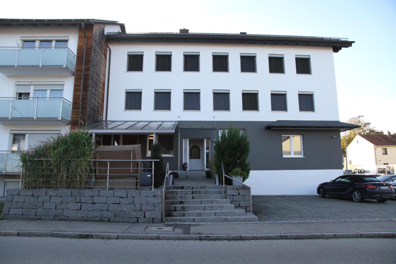 Goldener Stern Hotel Dingolfing Exterior foto